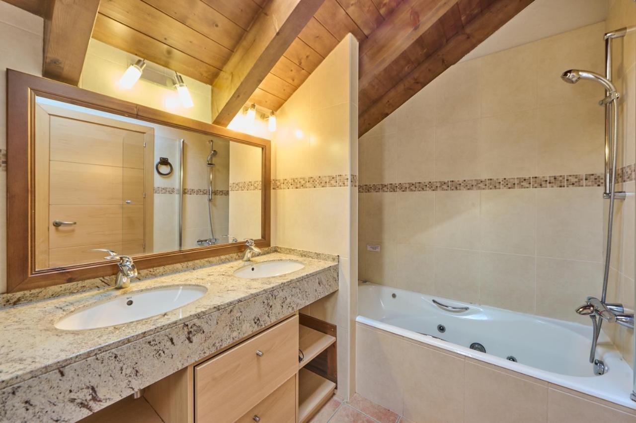 Aparthotel Areu Apartment